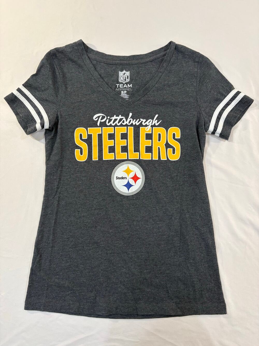 NFL Team Apparel Pittsburgh Steelers V Neck Short Sleeve Tee Shirt Size Small